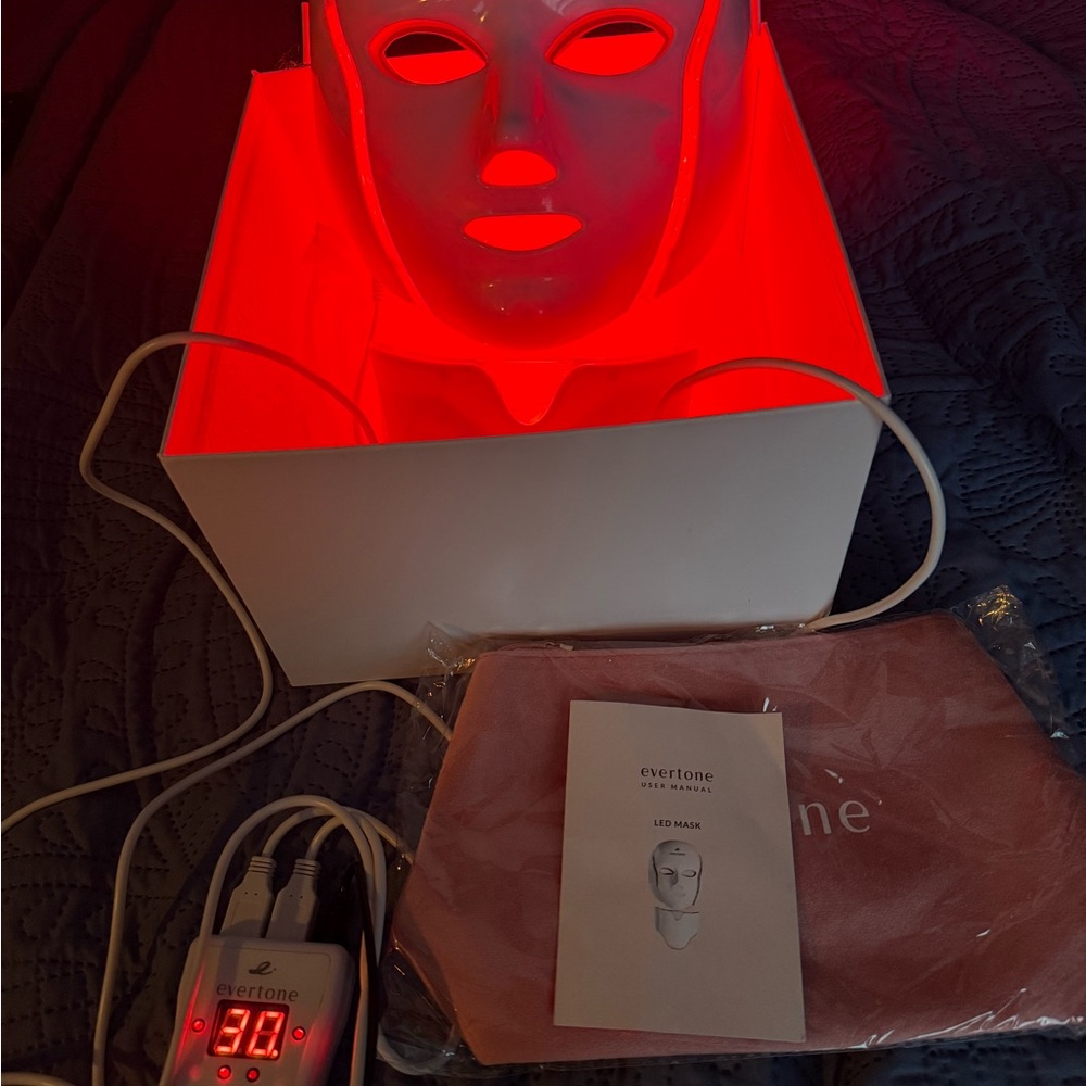 Evertone led mask+neck and micro currents
